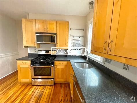 (between 21-31 years of age) The apartment is a quiet study environment perfect for students and single professionals. . Craigslist rooms for rent dorchester ma